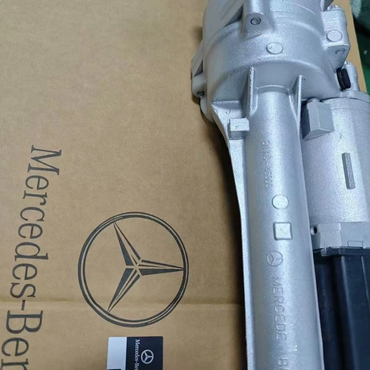 Electric Steering rack and pinion For BENZ W205 A2054604501