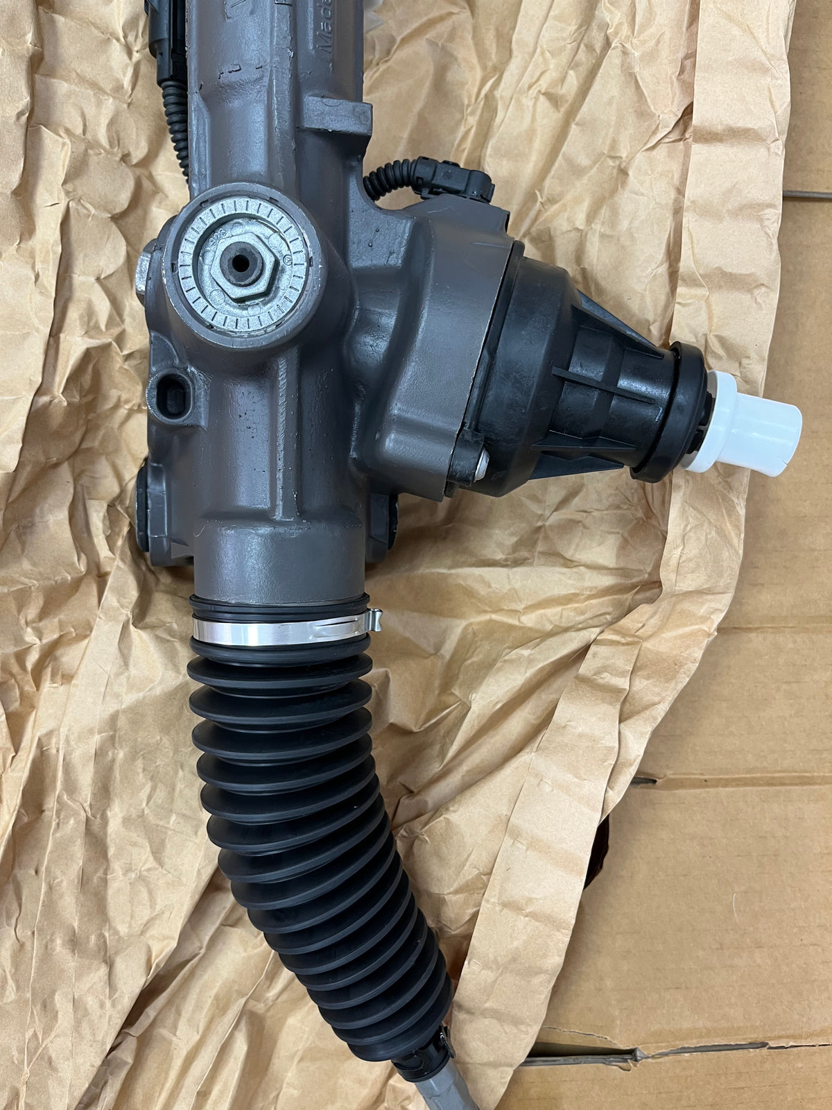 EPS Electric Power Steering Rack 8K1423055AC Fit Audi A4 A5 Auto Parts