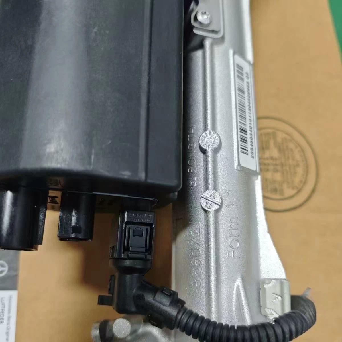 Electric Steering rack and pinion For BENZ W205 A2054604501